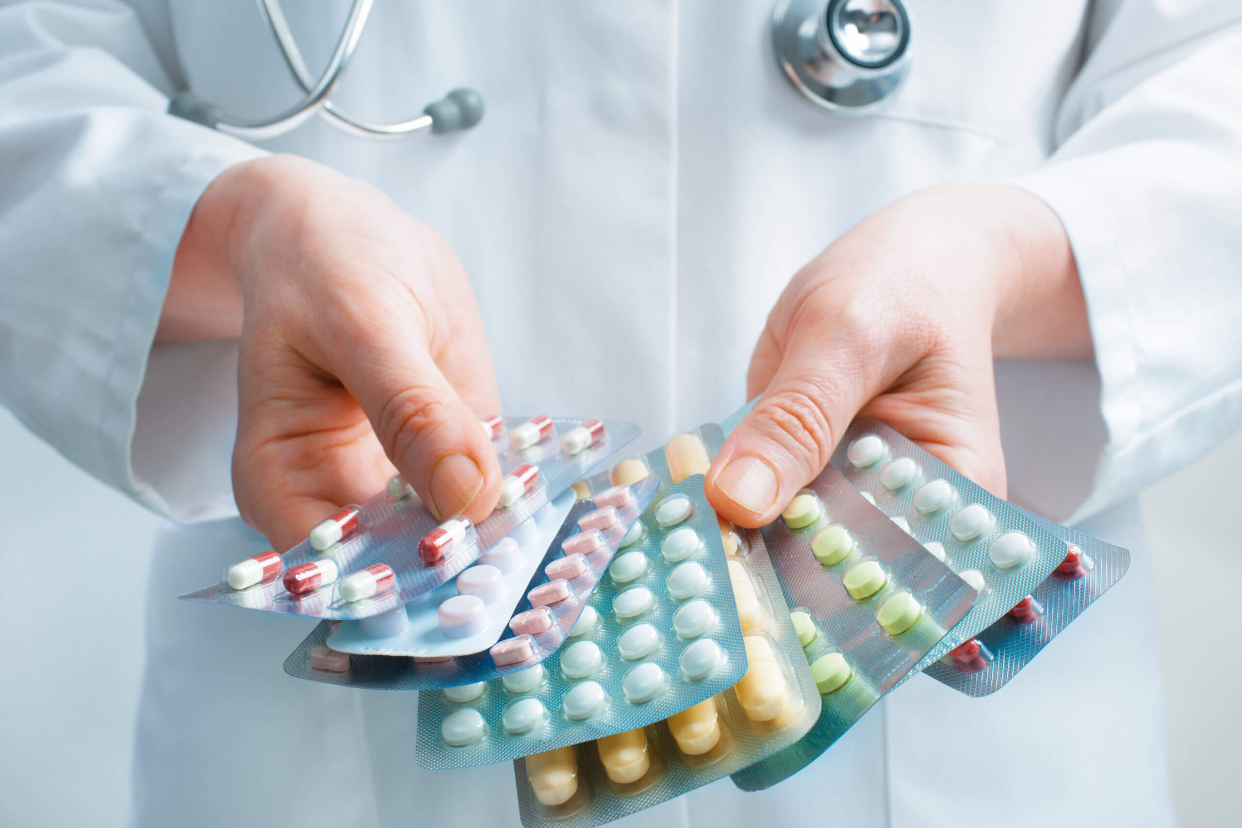 FORNECIMENTO DE MEDICAMENTOS DE ALTO CUSTO PELO SUS